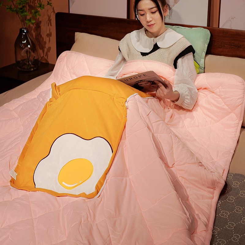 卡通抱枕被子两用折叠午睡毯子二合一办公室午休神器女生睡觉汽车