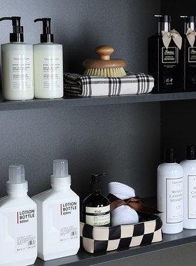 样板房间洗衣房阳台柜软装饰品卫生间香薰毛巾洗衣液卫浴套装摆件