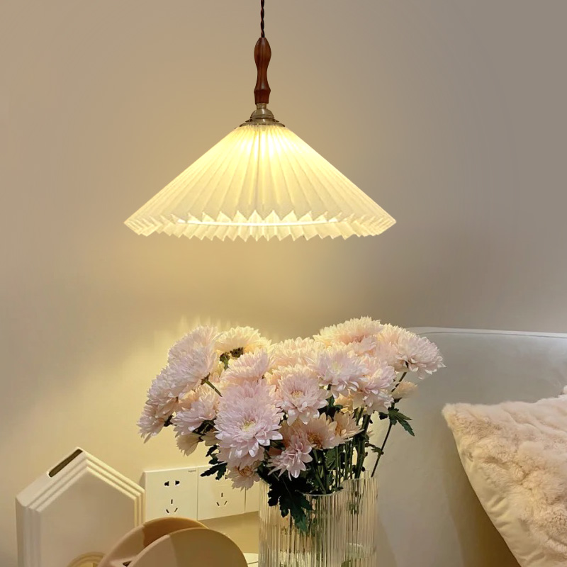 日式复古餐厅吊灯侘寂风实木吧台茶室黄铜百褶单头民宿卧室床头灯