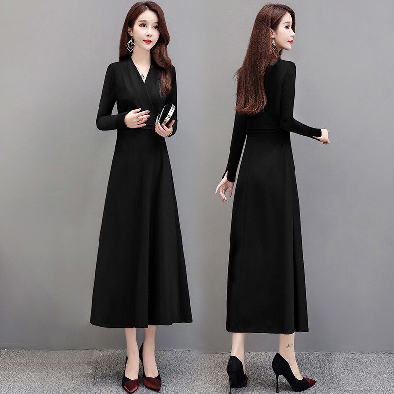 v领黑色连衣裙修身显瘦气质秋装2021新款裙子女秋冬内搭打底长裙