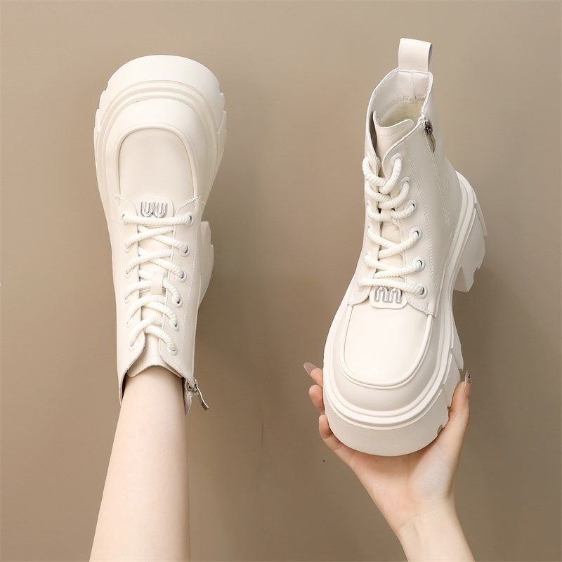 真皮厚底白色马丁靴女2024新款秋冬季增高小个子短靴百搭显脚小