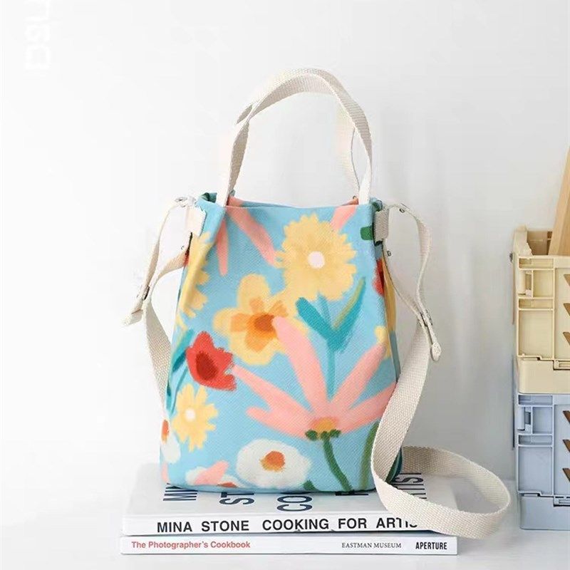 插画系简约水桶包女斜垮单肩包水彩韩版创意帆布包可定制文艺风