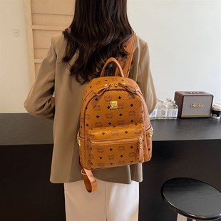 高级感软皮大容量旅行双肩包女新款 背包大学生书包通勤包 休闲时尚