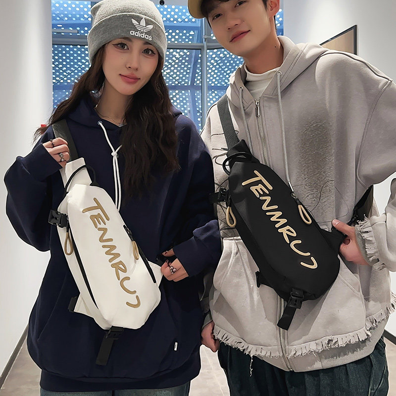 男士斜挎包2024新款胸包男生日系挎包女休闲轻便潮牌单肩背包男款,箱包皮具/热销女包/男包,男士包袋,淘宝优惠券,粉丝福利购,淘宝优惠卷