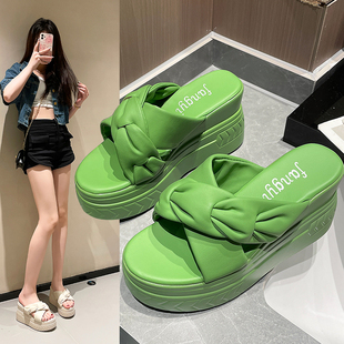 高级感凉拖鞋女外穿夏季时尚休闲厚底内增高防滑一字拖超高跟凉鞋