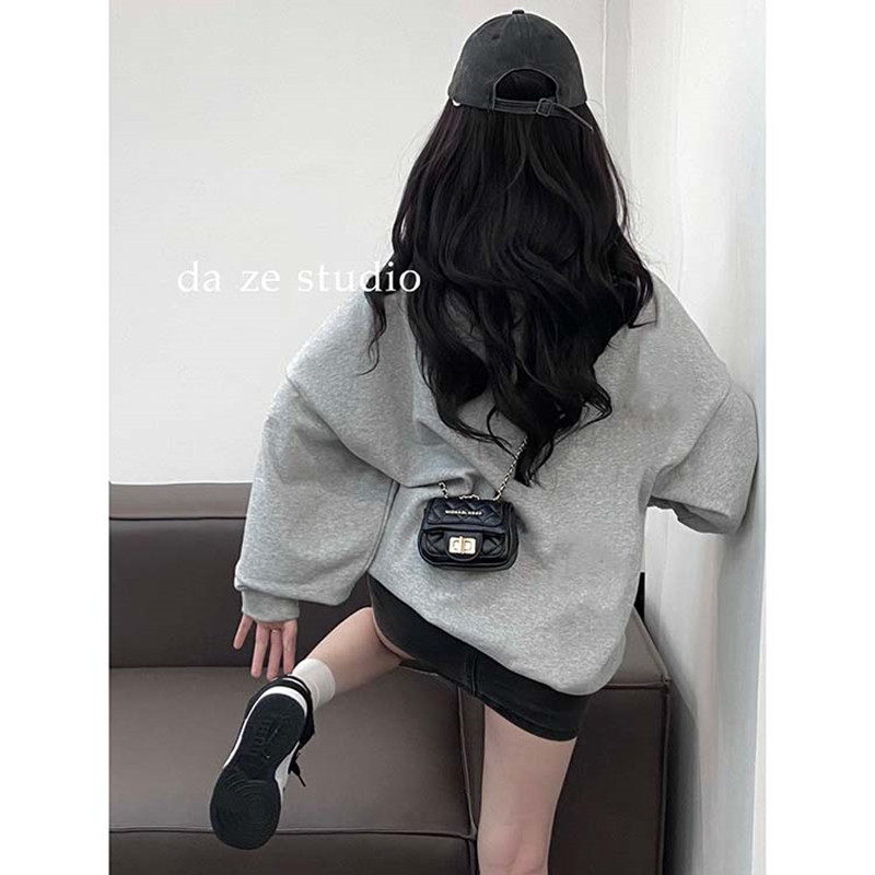 小包包女2023新款高级感质感小众斜挎夏天通勤迷你链条黑色小方包