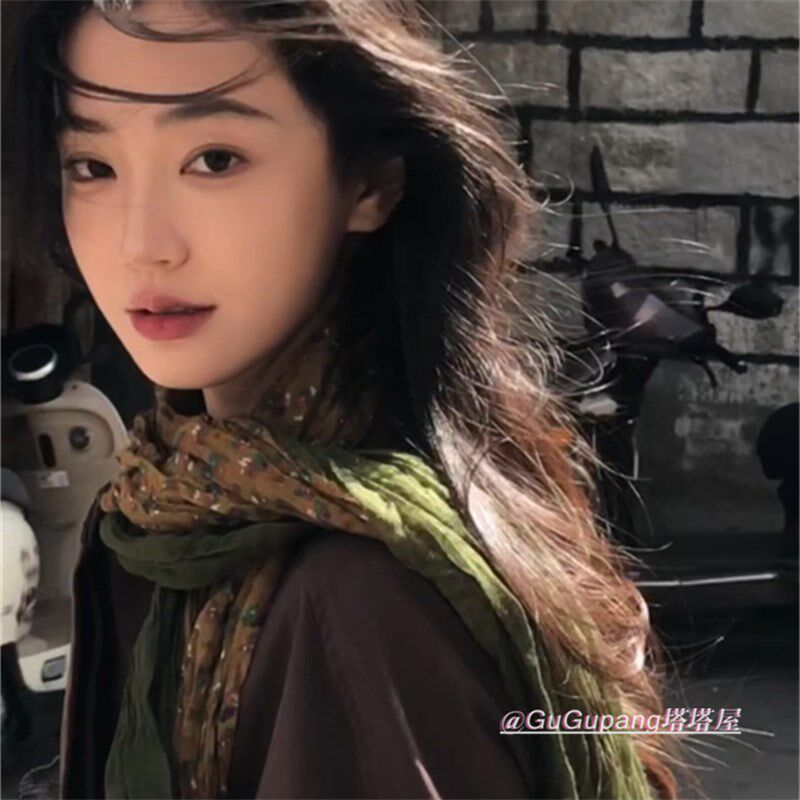 森系温柔黄绿色拼色碎花围巾复古文艺长款个性丝巾女秋冬洋气披肩