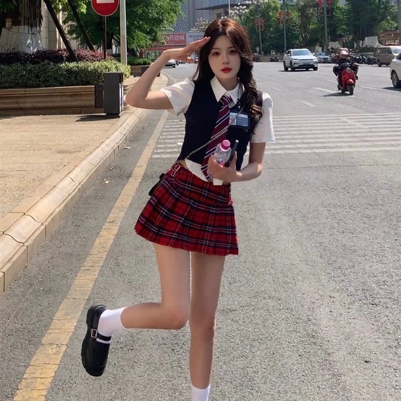 美式学院风甜辣格纹半身裙套装女马甲背心短款衬衣设计感高级洋气