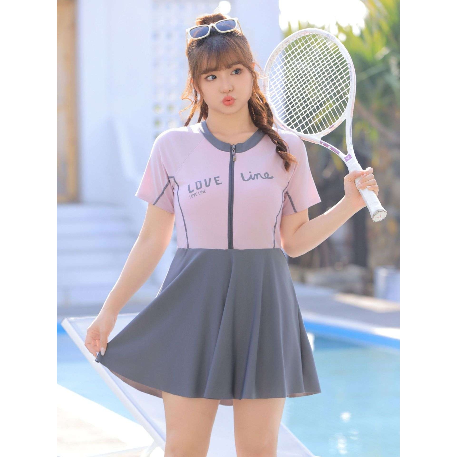 温泉泳衣女时尚运动裙式成人连体保守遮肚显瘦海边泳装加肥加大码