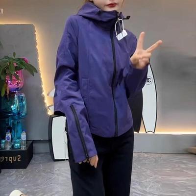 新品韩版连帽冲锋衣外套女