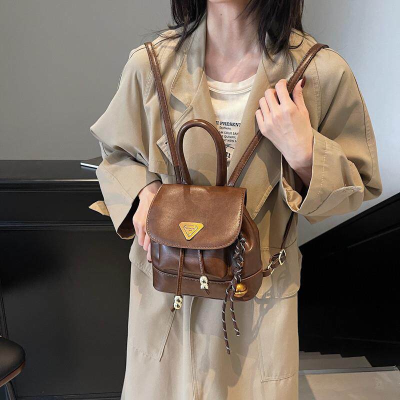 新品甜美淑女超火可爱轻便小背包女2024新款秋冬小型双肩包百搭通