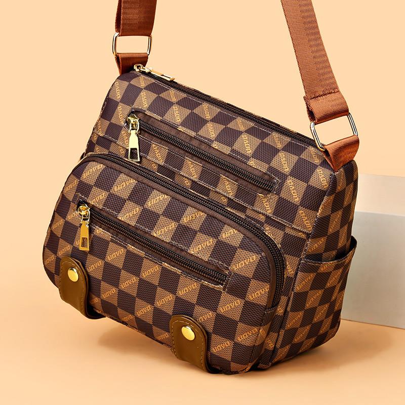 新品中老年人包包女包2025新款多口袋单肩包女士妈妈包斜挎包旅游