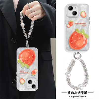 iPhone15羽纱苹果16plus适用红米note14四个草莓手腕Reno13手机壳带挂绳12promax硬手链x200s高级感链条neo10