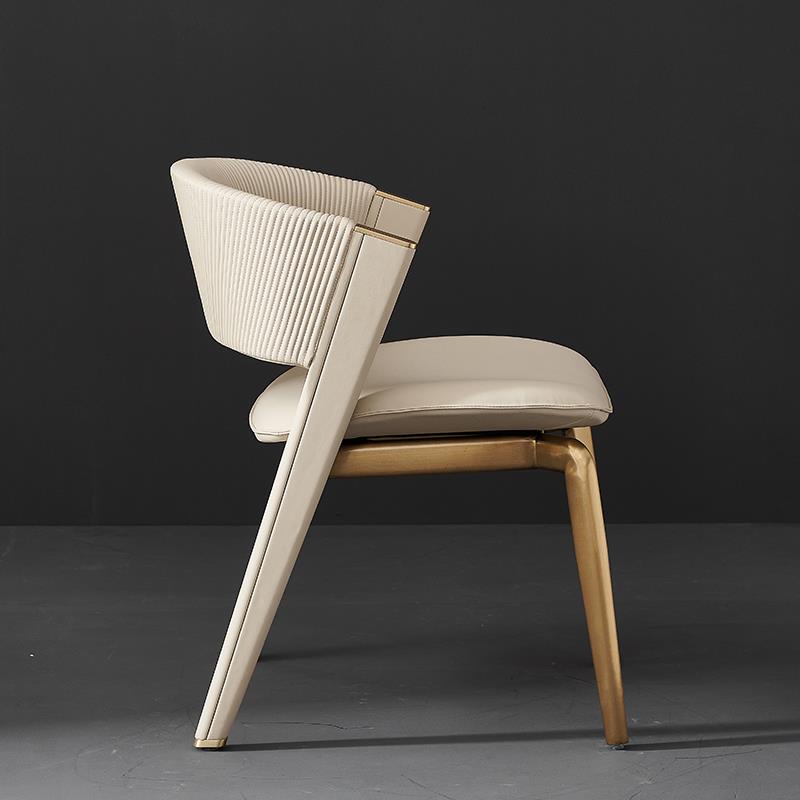 意式轻奢餐椅现代简约家用不锈钢CC餐椅酒店咖啡厅高端别墅真皮椅