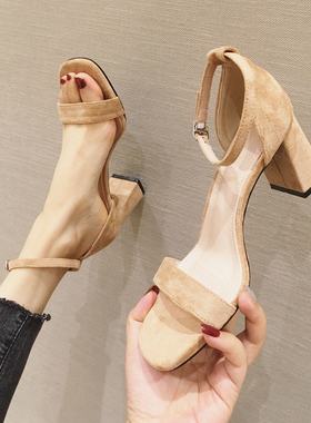 粗跟黑色凉鞋女中跟2021年新款仙女风一字M扣带时尚露趾高跟鞋女