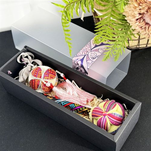 纯手工制作 绣蕴坊绣球 保健锤背舒缓神经壮族特色 中秋特惠 套盒