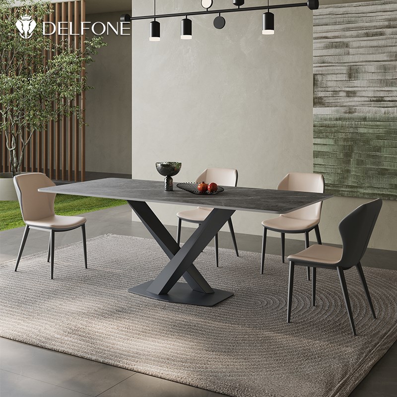 德利丰岩板不锈钢餐桌小户型家用饭2024新款意式轻奢简约餐桌椅
