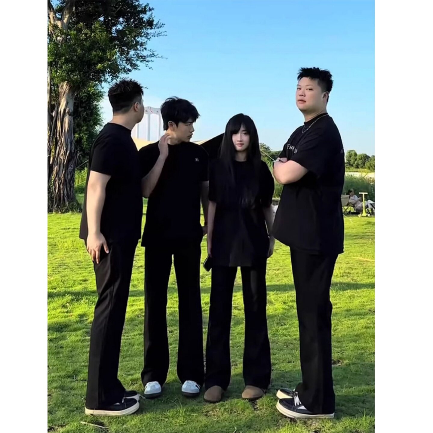 男士黑色冰丝凉感显瘦西裤图片