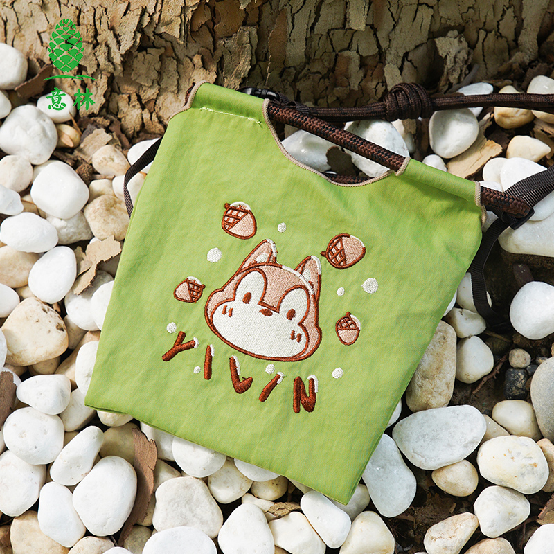 意林文创快乐泡泡刺绣斜挎包