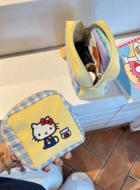 日本可爱kt猫格子收纳包旅行便携式2025新款小型化妆包卫生巾包