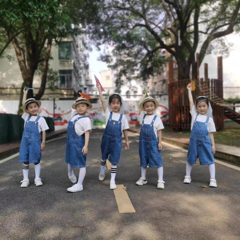 儿童牛仔背带短裤啦啦操表演服小学生运动会班服幼儿园毕业照服装