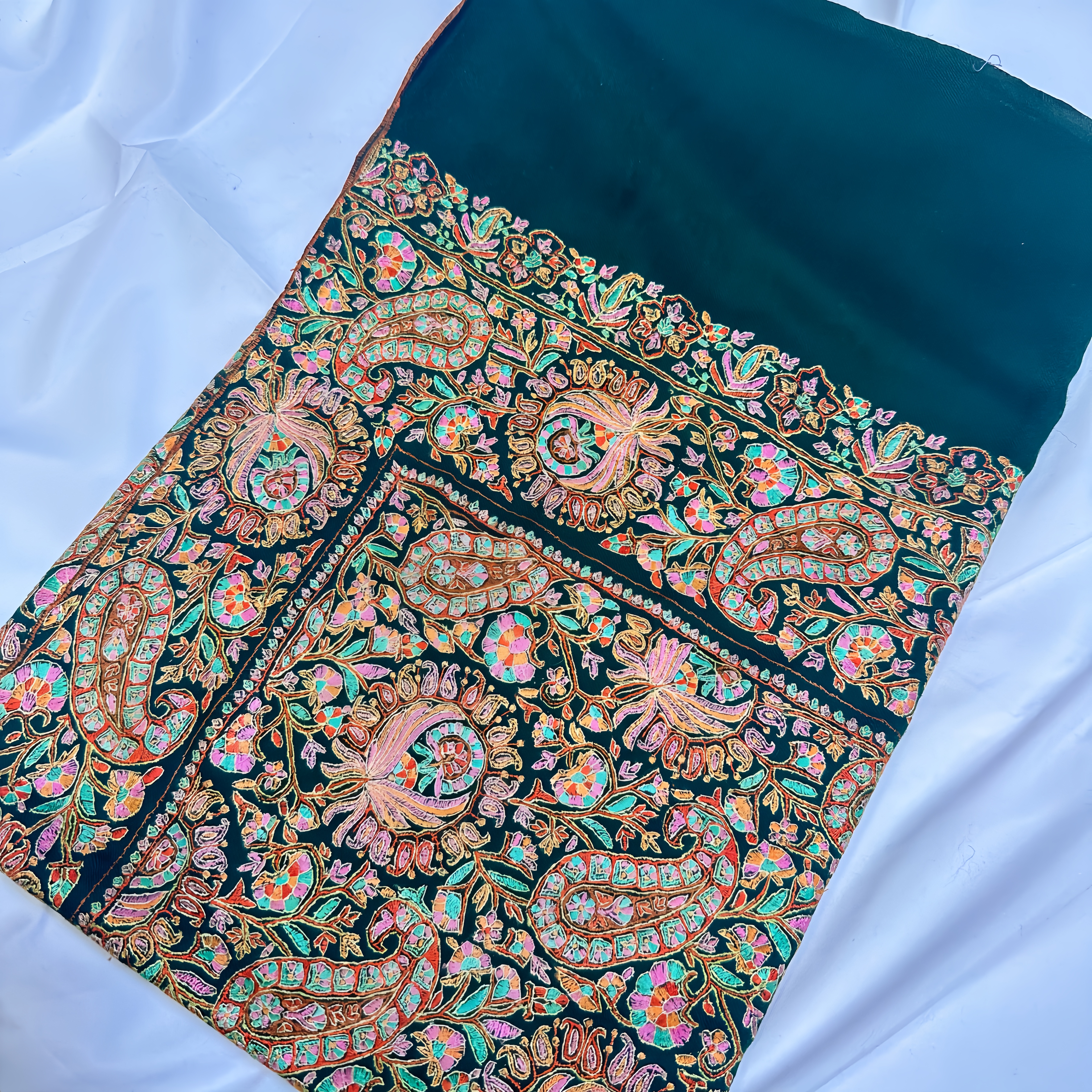 QR认证绿色棉线满绣藏品手工刺绣克什米尔手工羊绒披肩围巾