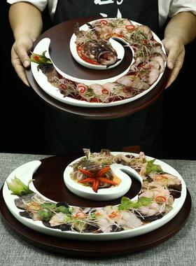 酒店餐鳗摆盘会所饭厅意店创餐QPI具特色带鱼异形陶瓷鱼平盘配木