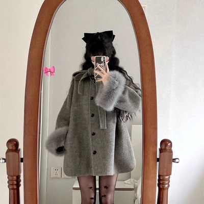 赫本风灰色毛呢外套女秋冬季新款中长款蝴蝶结呢子斗篷大衣