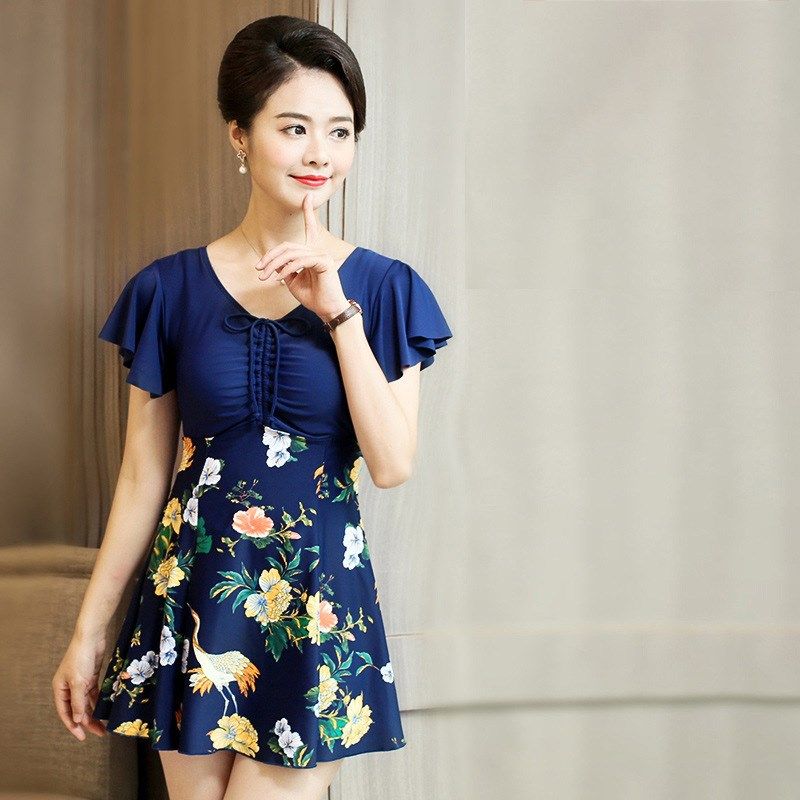 温泉沙滩泳装女士连体式r妈妈泳衣女款中老年大码保守显瘦2025新