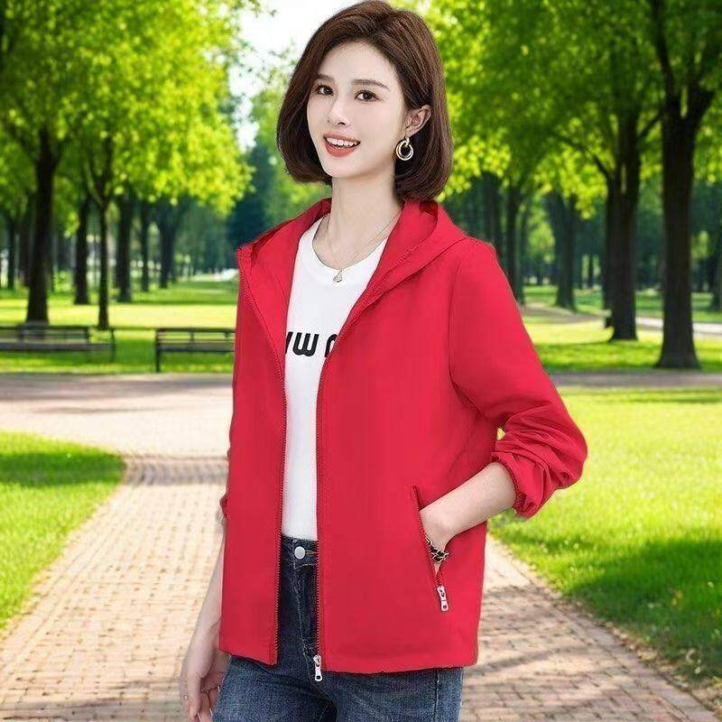 新品双层冲锋衣休闲洋气连帽短外套女薄款宽松时尚夹克户外防风短