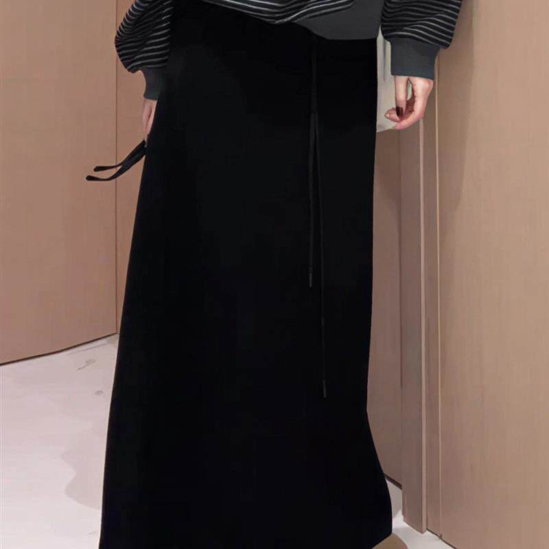 新品2025秋冬新款气质黑色半身裙女宽松显瘦休闲通勤百搭高级感A