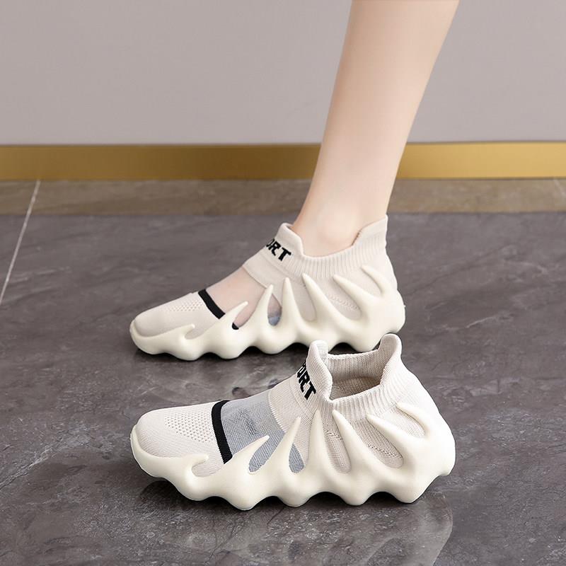 新品飞织运动鞋女2026夏季网鞋透气网面一脚蹬袜子鞋软底八爪鱼跑