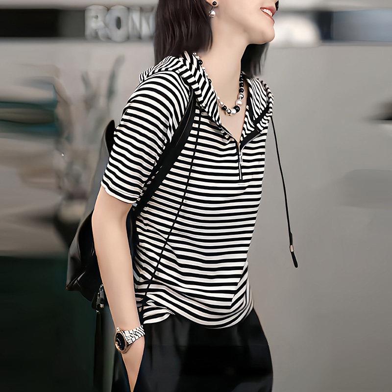 新品条纹连帽短袖T恤女撞色2026新款时尚半拉链抽绳休闲百搭爆款