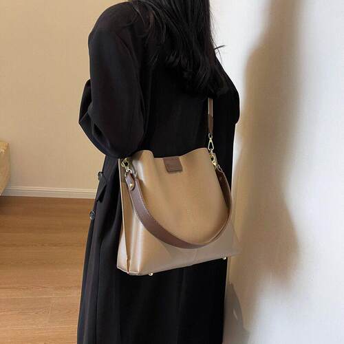 新品大容量水桶包包女2026新款复古时尚洋气宽带斜挎包单肩手提托