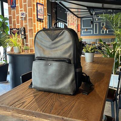 新品2025新款双肩包男大容