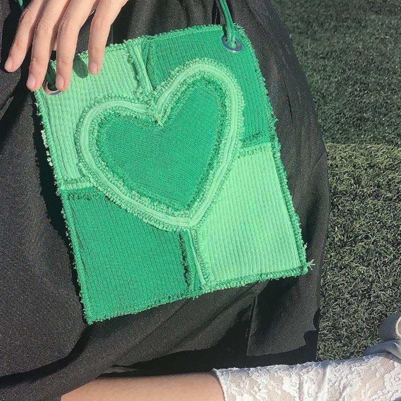 新品百搭休闲甜酷国潮少女斜挎包小众设计感小包女夏个性可爱手机,箱包皮具/热销女包/男包,通用款女包,淘宝优惠券,粉丝福利购,淘宝优惠卷