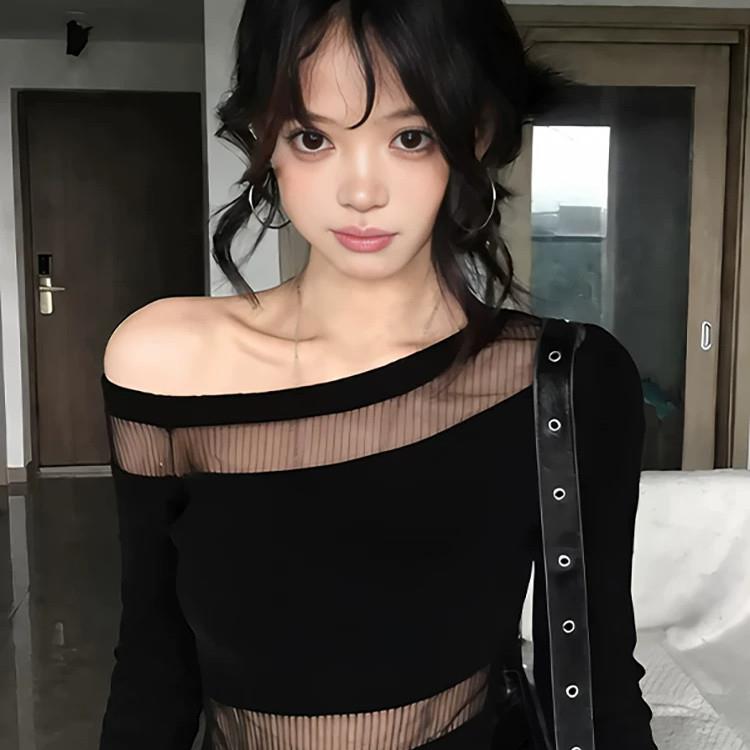 新品美式辣妹风斜肩网纱拼接女春秋修身黑色镂空上衣显瘦短款露肩