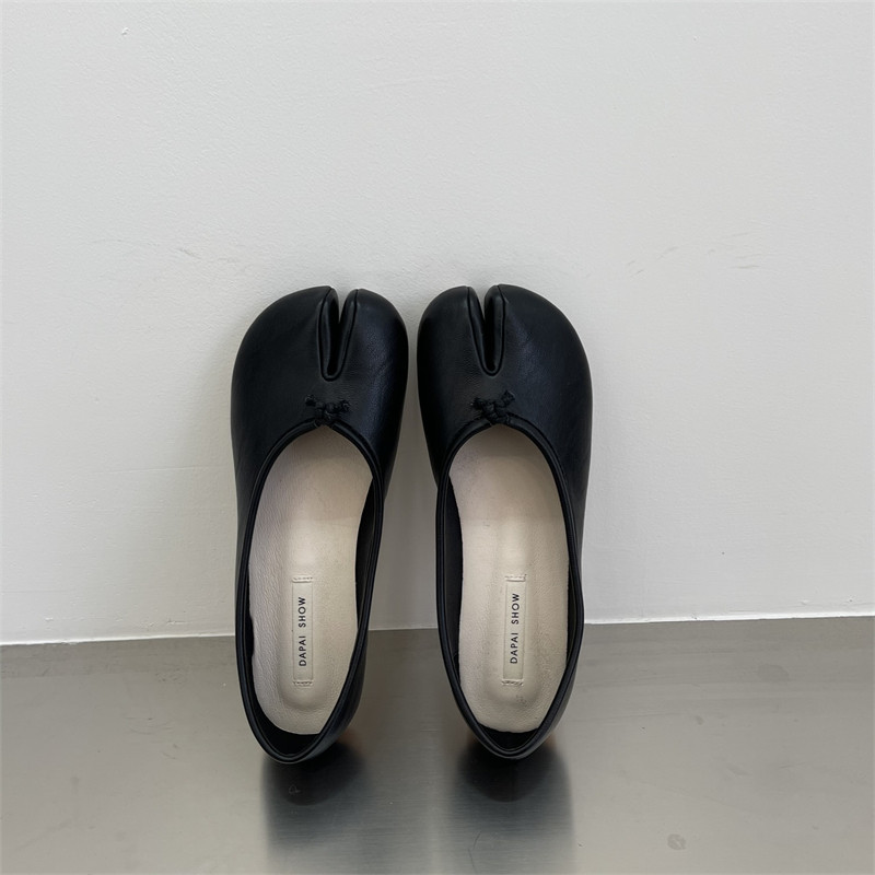 红色包鞋女平底2023年秋季新款浅口猪蹄分趾一脚蹬U软底奶奶豆豆,女鞋,浅口单鞋,淘宝优惠券,粉丝福利购,淘宝优惠卷