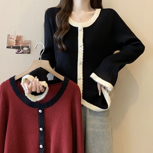 大码法式复古撞色针织打底衫女秋冬高级感保暖内搭圆领喇叭袖毛衣