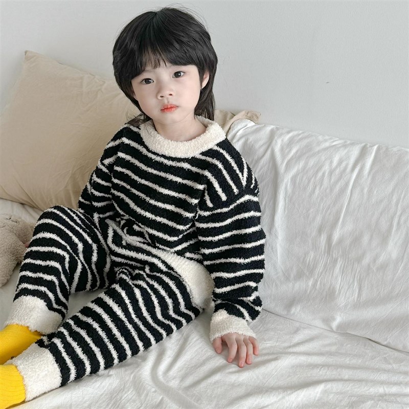 圣诞节亲子儿童家居服冬季新款女童半边绒睡衣男童法兰绒新年套装