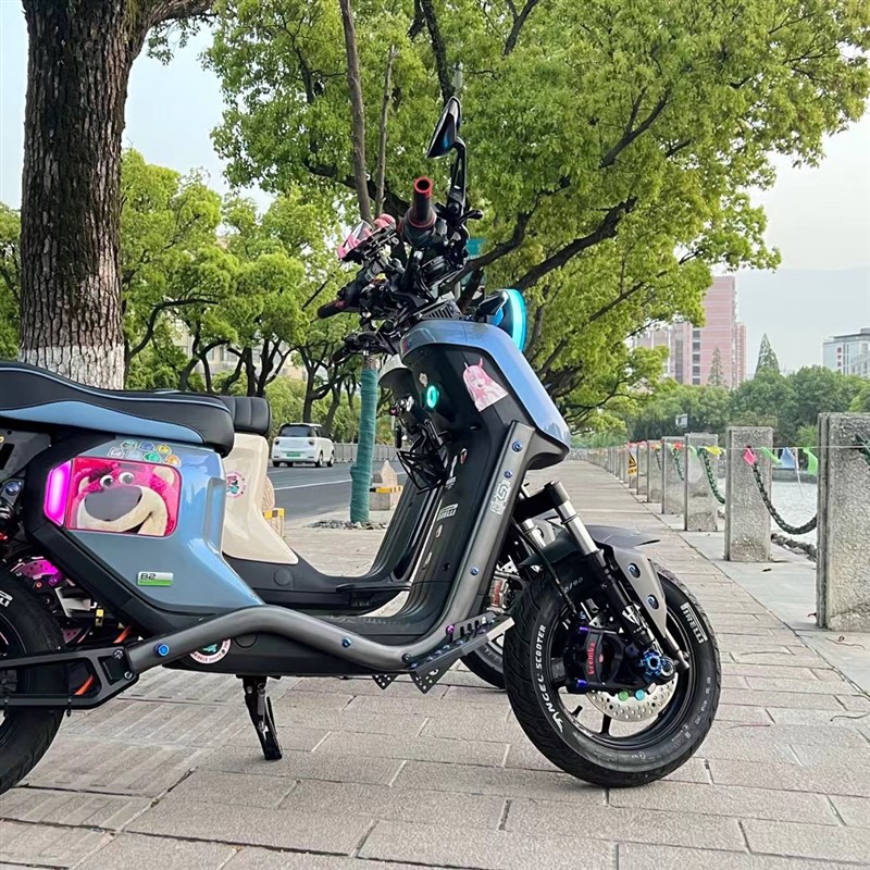 KOSO前挡泥板小牛N1S九号Mmax90/E125E200/N70/M95c改装前挡泥板
