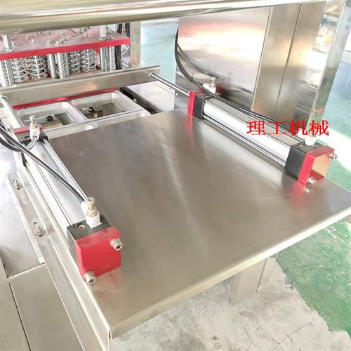 2022新款盒装自热米饭灌装封口机盒装糕点包装机锁鲜盒封口机定制