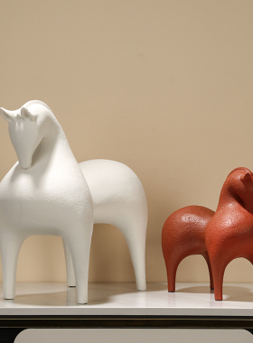 红色马树脂摆件家居饰品客厅办公室样板房玄关装饰北欧轻奢高档