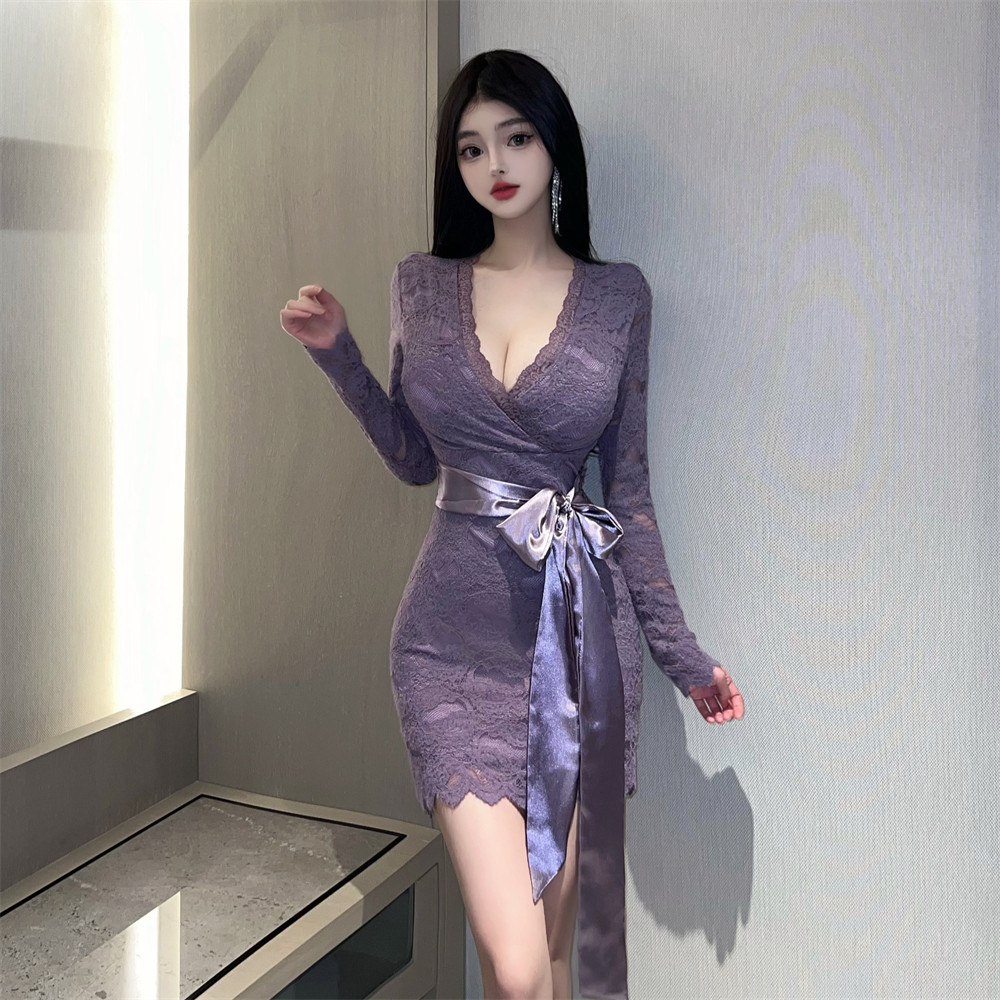 纯欲辣妹性感V领长袖蕾丝连衣裙图片