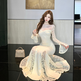 法式温柔风一字肩蕾丝喇叭长袖连衣裙超好看气质修身包臀鱼尾长裙