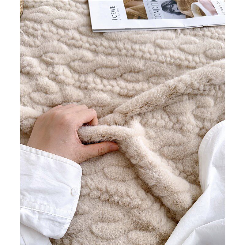 轻奢兔毛毛绒毯 麻花纹路加厚米色卡其色毛绒毯沙发 高级感盖毯