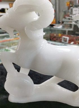 白玉石羊生肖羊摆件客厅办公室书房酒柜店铺桌面吉祥家居装饰礼品