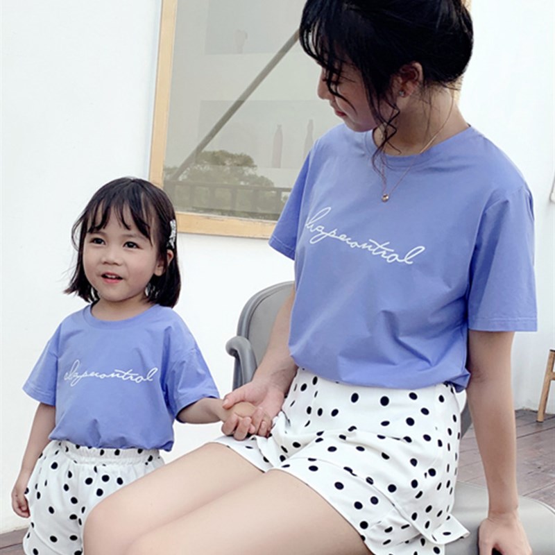 高端亲子装一家三口婴儿连体2021新款潮母子母女洋气夏季全家套装
