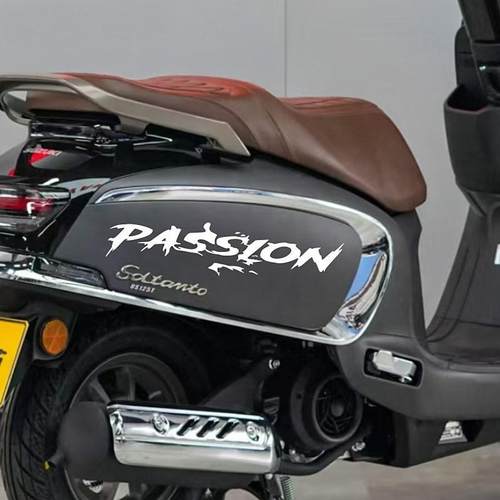 适用于 于铃木su125机车贴纸防水拉花车身贴花个性版画 画反光贴