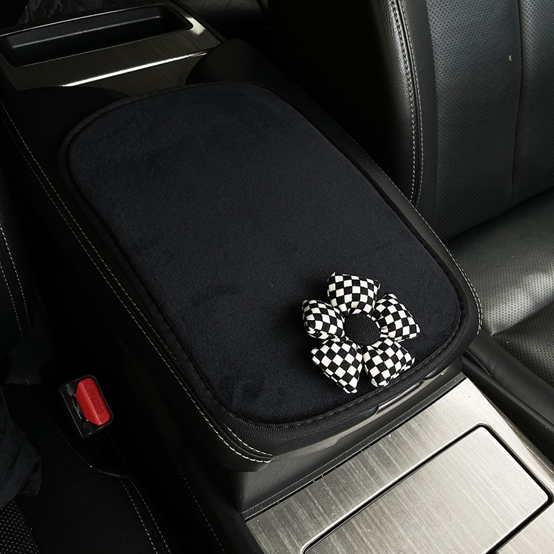 黑白格子汽车安全带护肩套可爱创意头枕腰靠抱枕套装套饰内饰,汽车用品/电子/清洗/改装,头枕,淘宝优惠券,粉丝福利购,淘宝优惠卷
